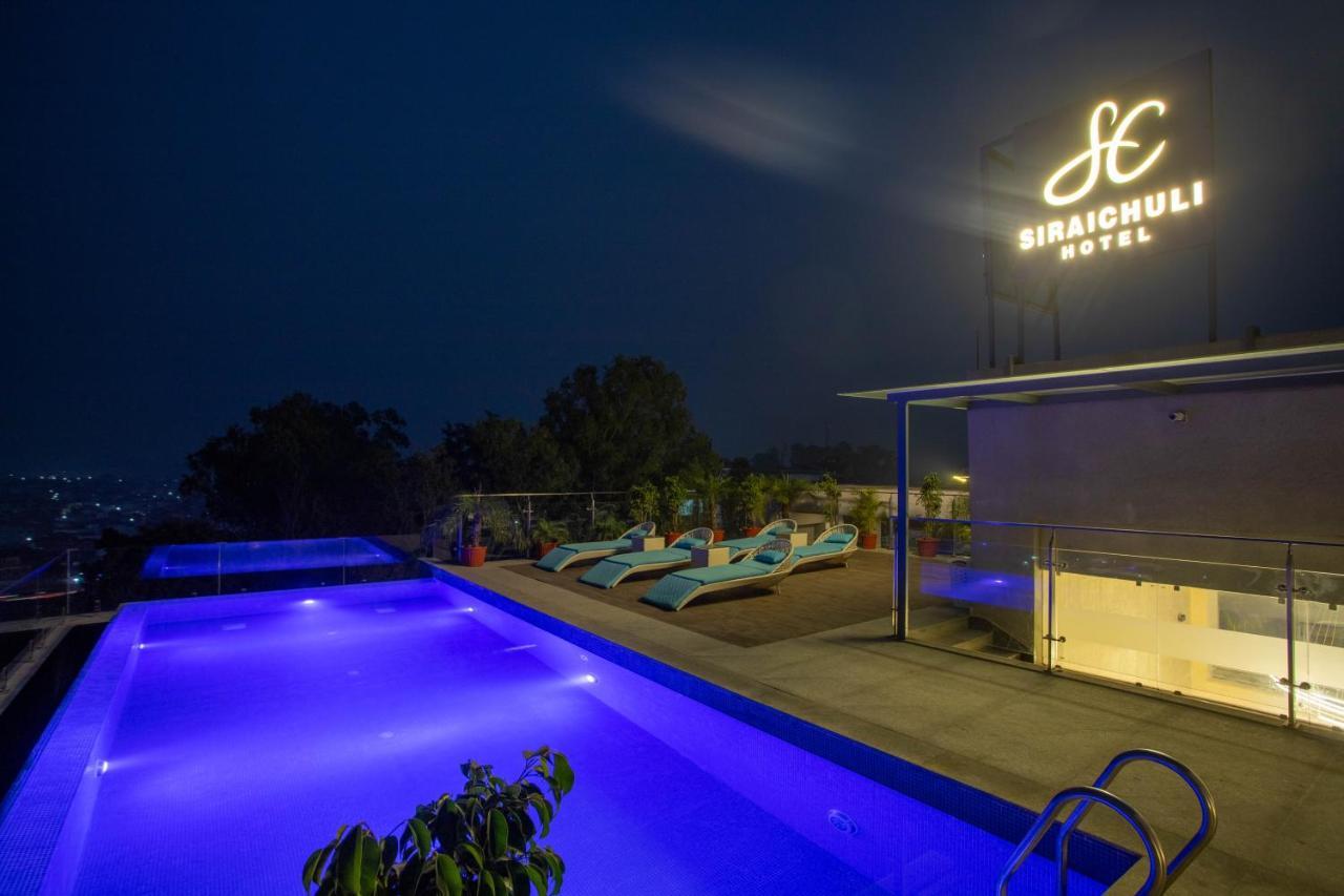 Hotel Siraichuli Chitwan Buitenkant foto