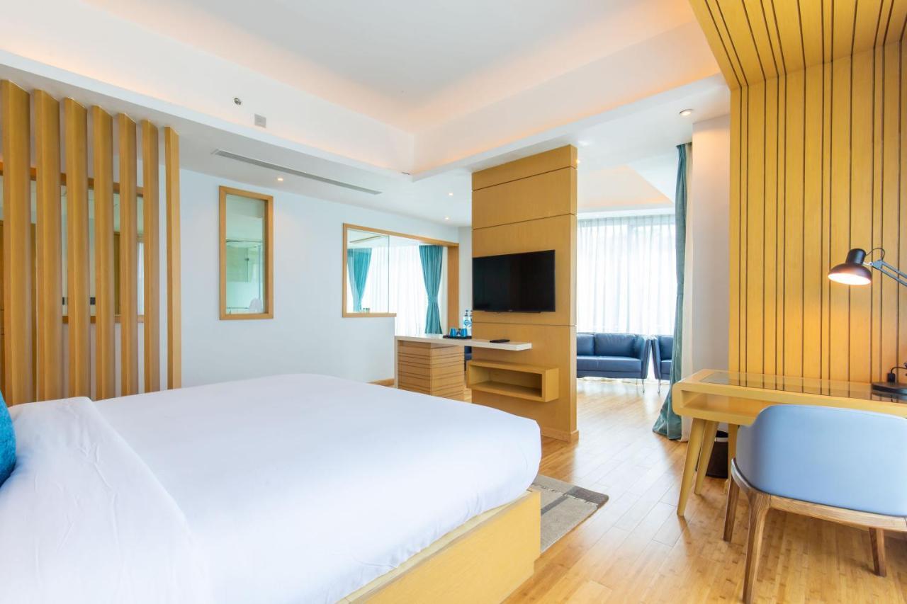 Hotel Siraichuli Chitwan Buitenkant foto
