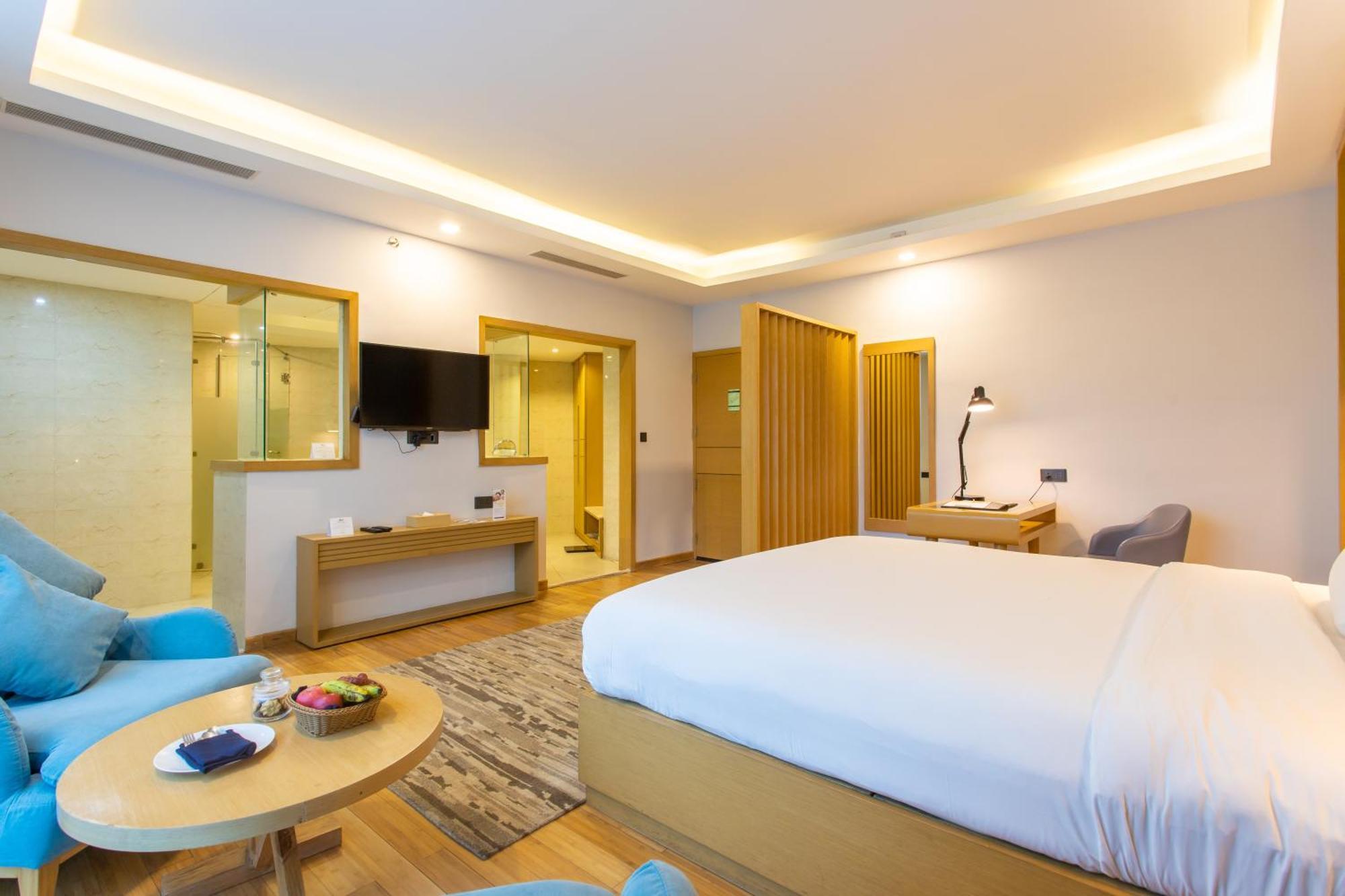 Hotel Siraichuli Chitwan Buitenkant foto